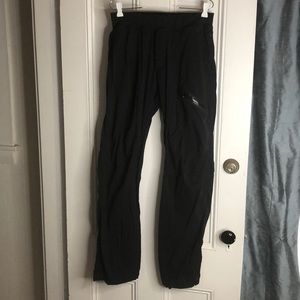 Lululemon Men’s 5 Pocket Track Pant (M)